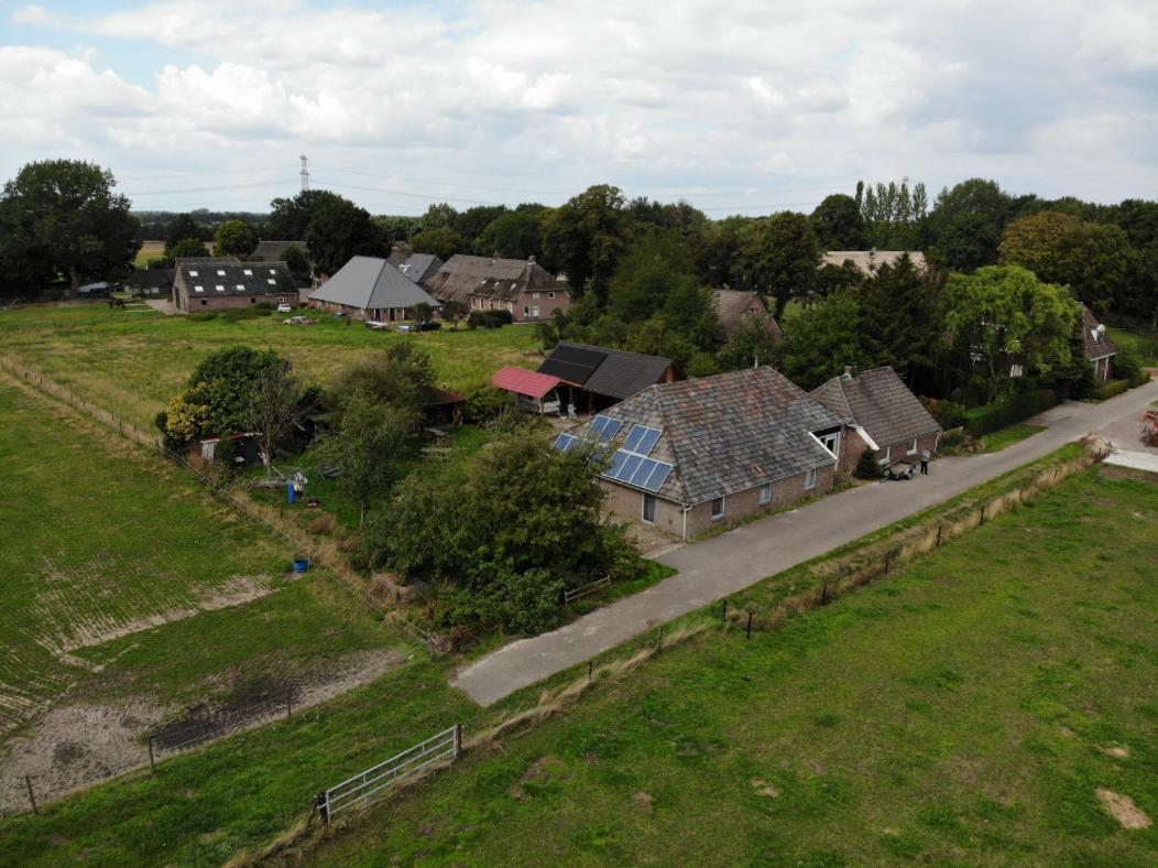 Apartamento Logeerruimte In Gerenoveerde Boerderij In Wachtum Exterior foto